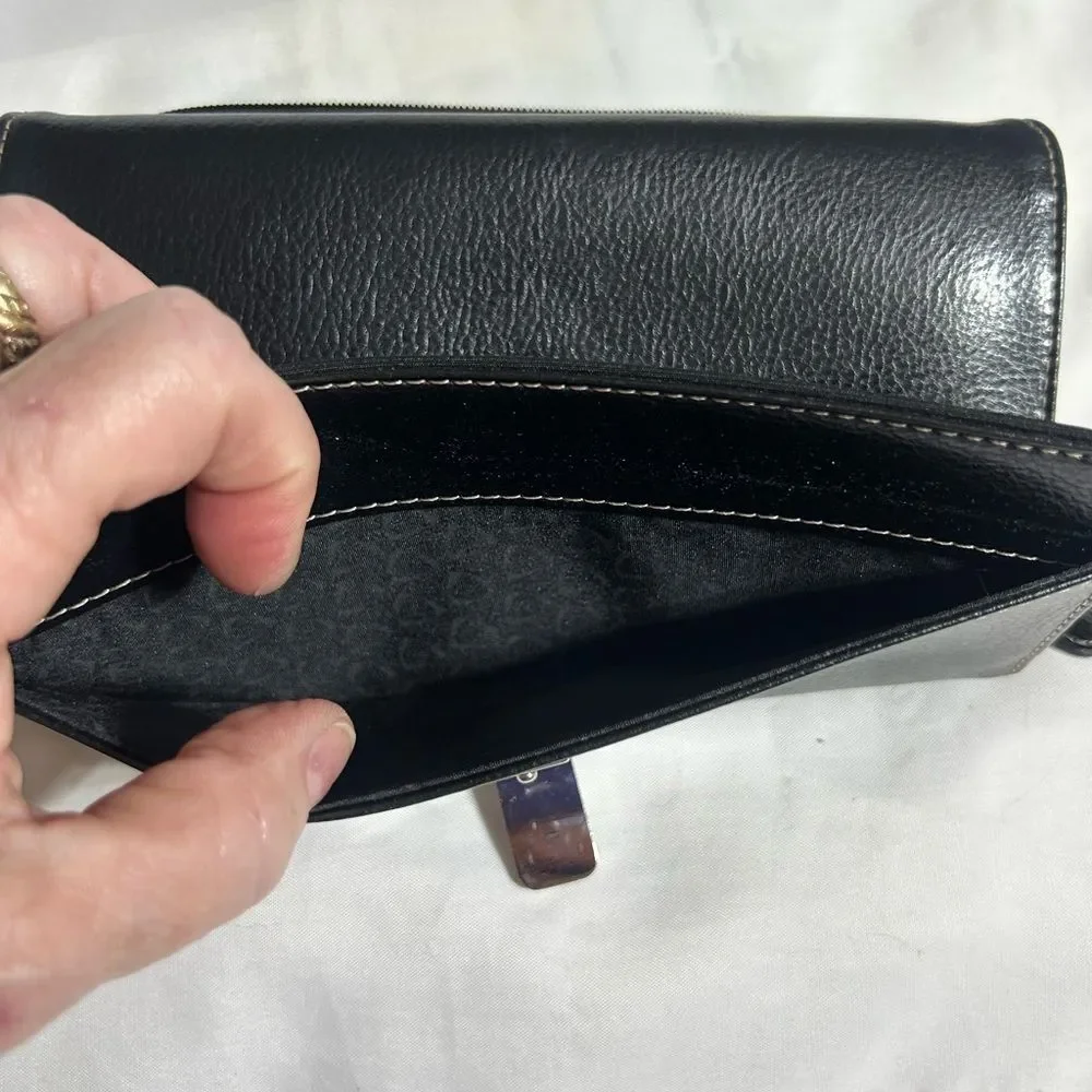 Liz Claiborne Black Leather Wallet NEW Multiple Compartments